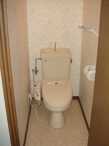 アンビシオン田上 温水洗浄機付きトイレ