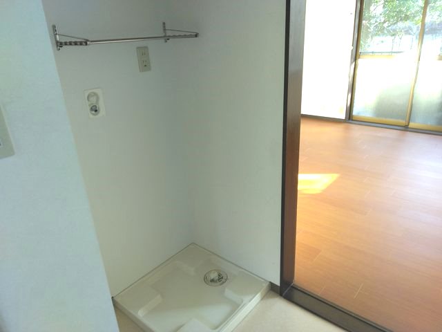 西川ハイム 洗濯機置き場は室内にあり