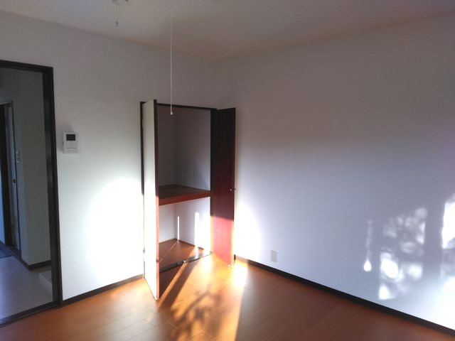 西川ハイム 居室内にはモニターホンあり